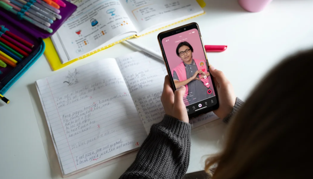 Prohibición de celulares en las escuelas de CABA: los detalles de la resolución | Actualidad