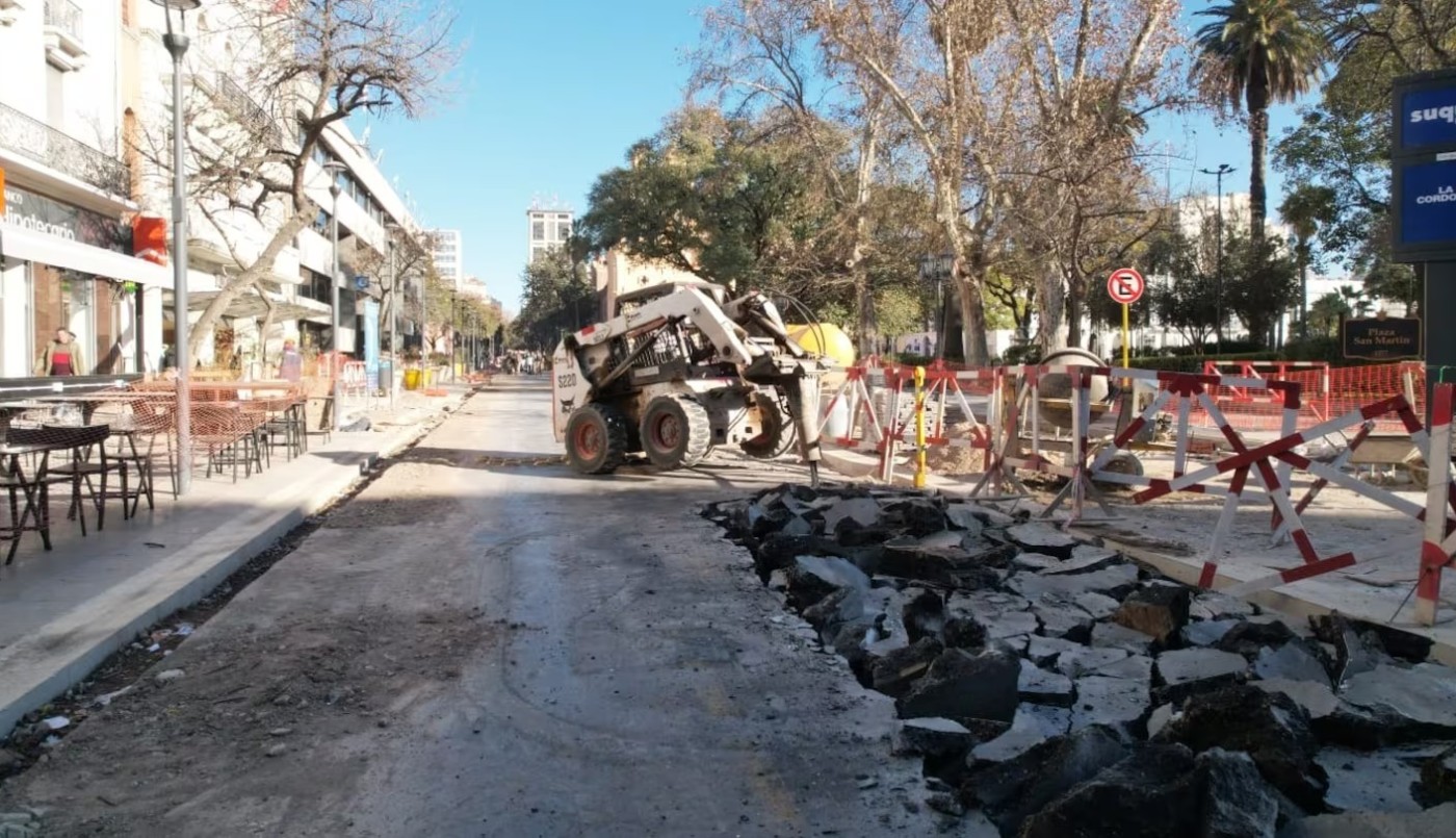 Corte de tránsito en los alrededores de la Plaza San Martín por obras | Córdoba