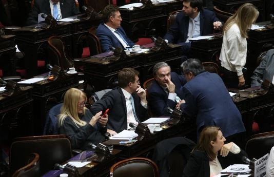 Jornada frenética este miércoles en Diputados: dos convocatorias a sesión y el quórum en la cuerda floja para el oficialismo | Política y economía