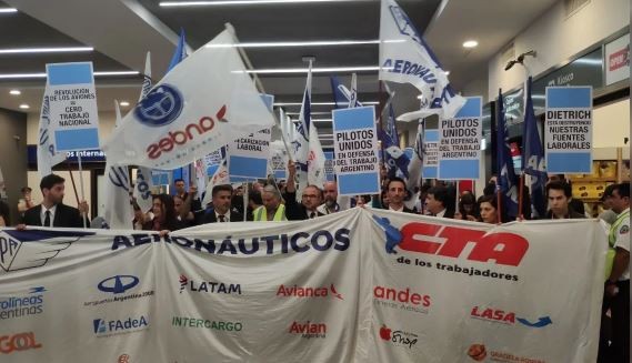 Aeronáuticos realizan asambleas en Aeroparque y habrá demoras en los vuelos | Actualidad