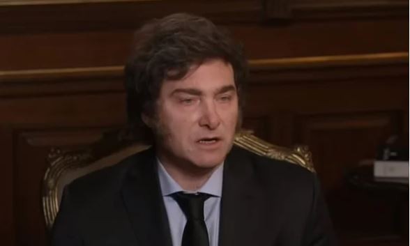 Milei recibió a un veterano de Malvinas para restituirle una medalla que le habían robado | Política y economía