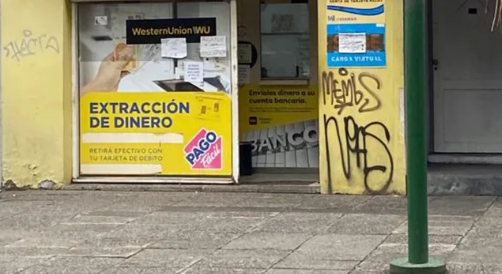 Hacía un boquete para intentar robar en un local y fue detenido | Actualidad