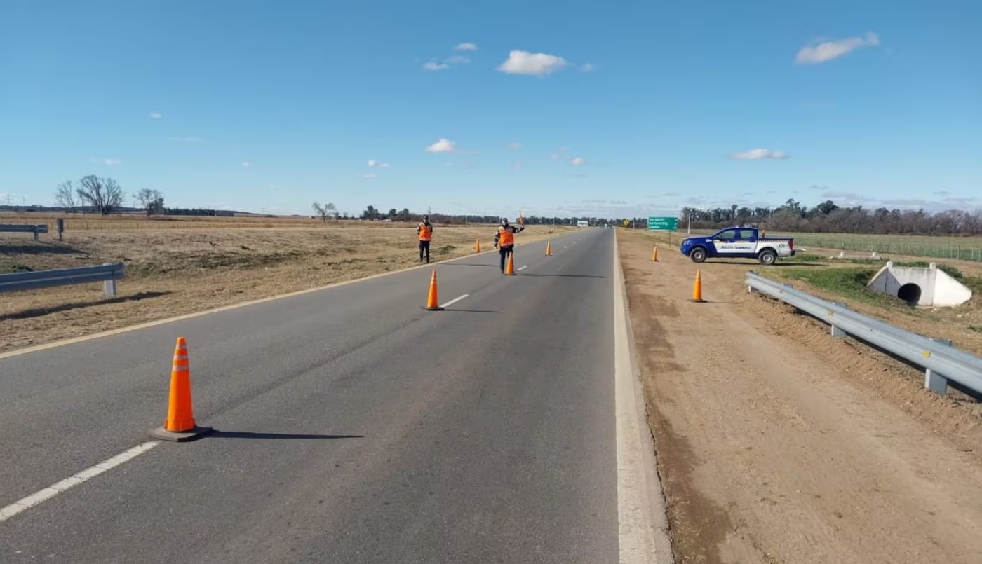 Una mujer huyó de un control de la Caminera y atropelló a una policía | Córdoba
