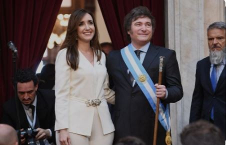 "Esa no es mi agenda": Milei tomó distancia de la visita de los legisladores a Astiz y pidió explorar el rol de Villarruel | Política y economía