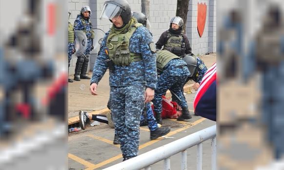 Serios incidentes en la platea de Independiente: piñas entre barras e hinchas | Deportes