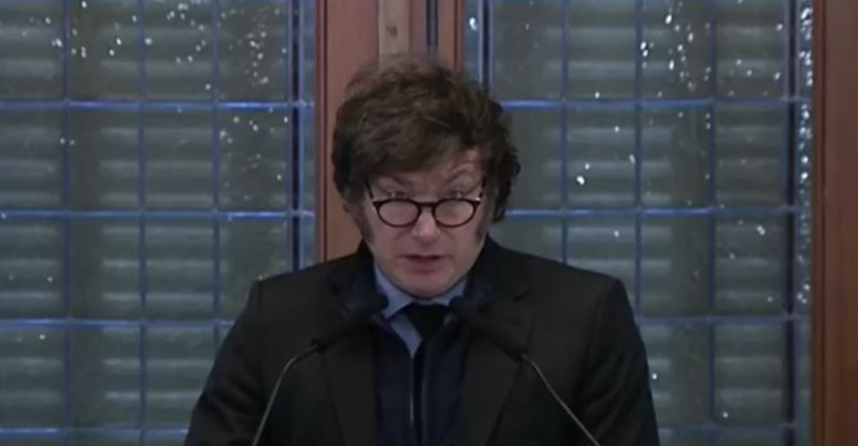 Ante empresarios en la UIA, Milei confirmó la eliminación del impuesto País para diciembre | Política y economía