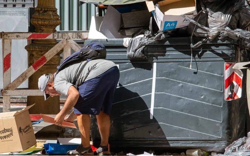 La pobreza en Argentina aumentó al 55,5% y la indigencia al 17,5%, según la UCA | Política y economía