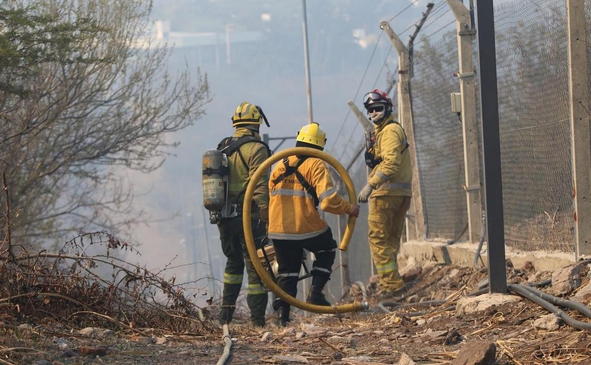 Guardia de cenizas en La Calera: el perímetro del incendio "está controlado" | Córdoba
