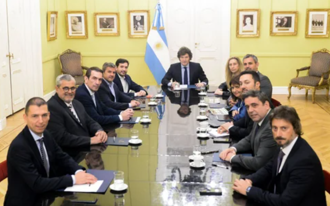 Para asegurar el veto a la Ley Jubilatoria, el Presidente recibió a diputados radicales | Política y economía