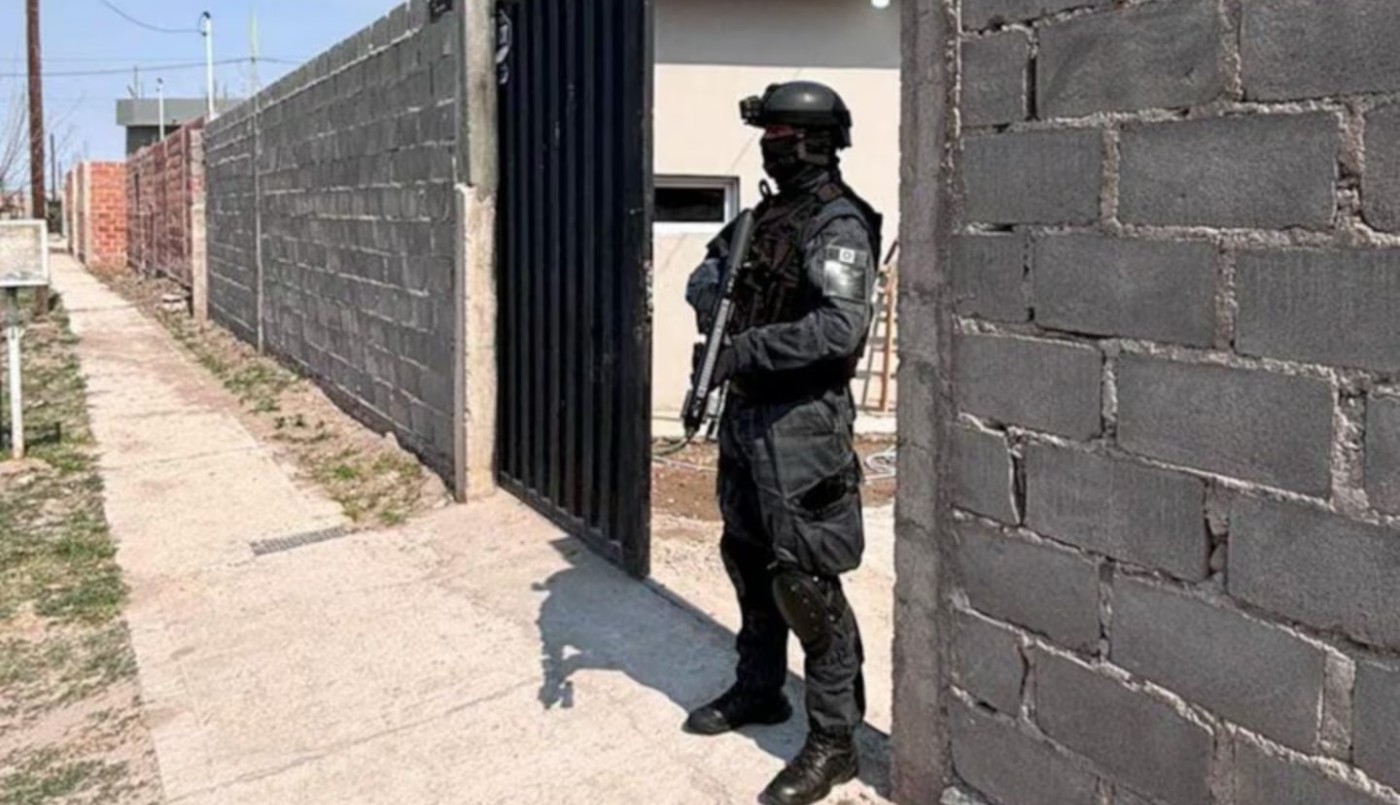 Detuvieron a dos extranjeros que iban en Uber a vender drogas a un barrio cerrado de Córdoba | Córdoba