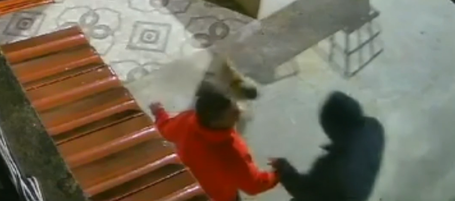 Video: lo asaltaron y, como no tenía celular ni dinero, le robaron a su perra | VIDEOS TFN CORDOBA