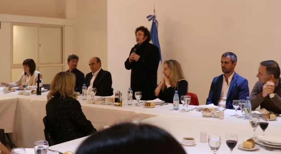 Con un asado en Olivos, Milei celebró junto a los diputados que blindaron el veto al aumento de las jubilaciones | Política y economía