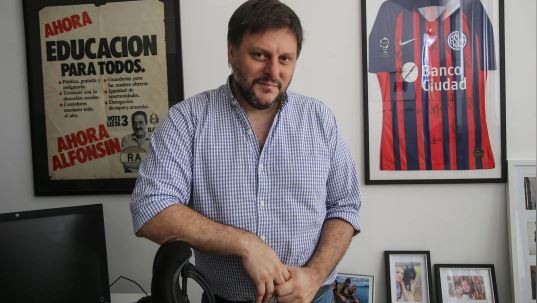 Santoro: “Decir que se pagan el cubierto es como discutir el rating, una inmadurez política” | Política y economía