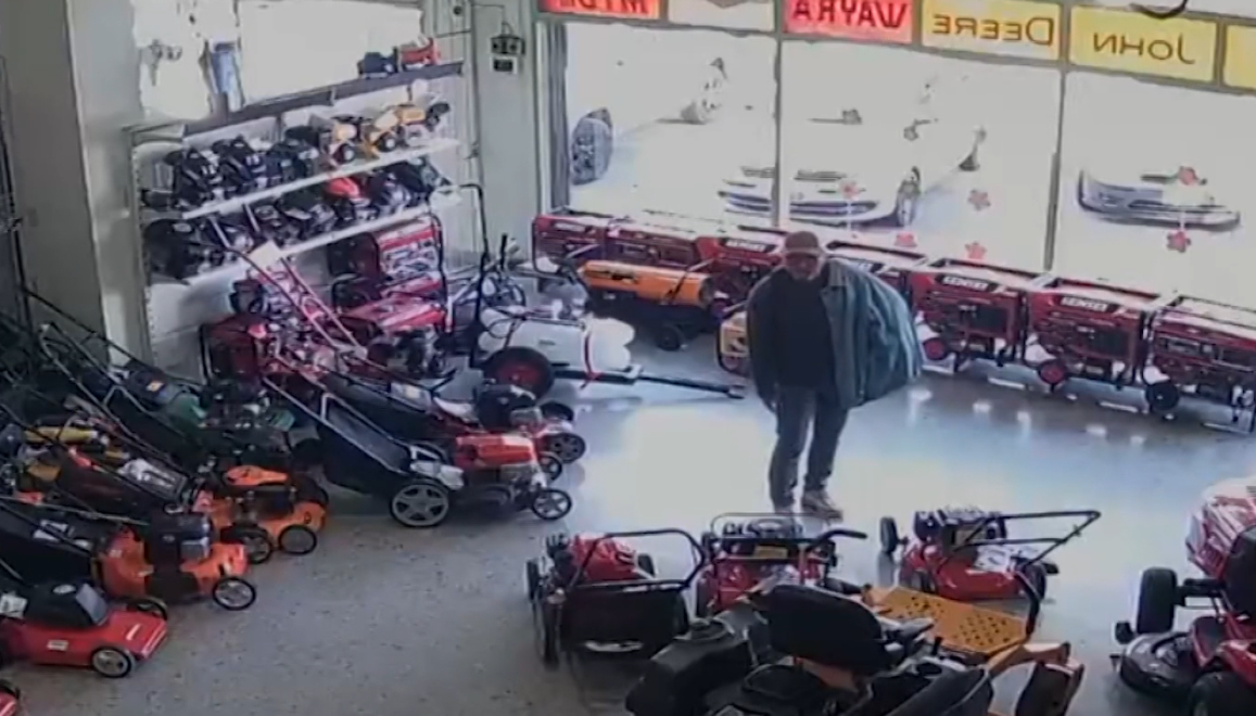 Tras sufrir un robo, llevó el video a la comisaría y le dijeron que es "al pedo" hacer la denuncia | VIDEOS TFN CORDOBA