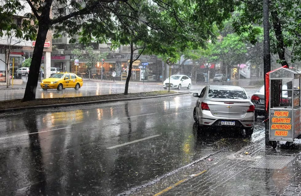 Desde la Municipalidad asistieron a las familias afectadas por las lluvias | Córdoba