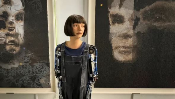 Sotheby's subastará una pintura hecha por una robot | Internacionales