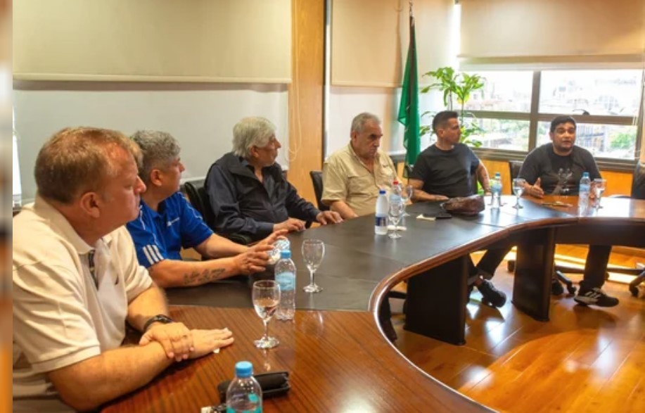 Con los Moyano a la cabeza, gremios del transporte ratificaron el paro del 30 de octubre | Política y economía