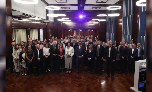 El Gobierno quiere vender Argentina como un "hub de servicios profesionales" | Política y economía