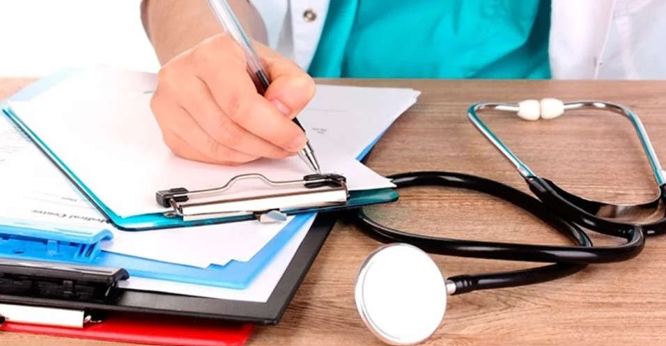 El Gobierno habilitó a las prepagas y obras sociales a restringir la cobertura a afiliados | Política y economía