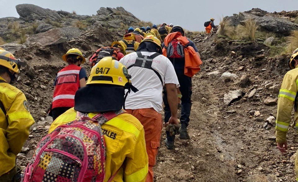 Nuevo operativo en el Cerro Champaquí: bomberos rescataron alumnos intoxicados de un colegio de Buenos Aires | Córdoba