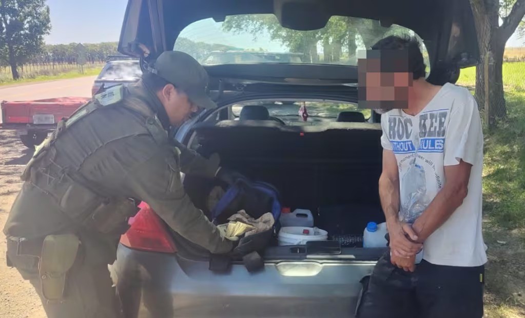 Villa Dolores: secuestraron 55 mil dólares del auto de un hombre que no supo explicar de dónde los sacó | Córdoba