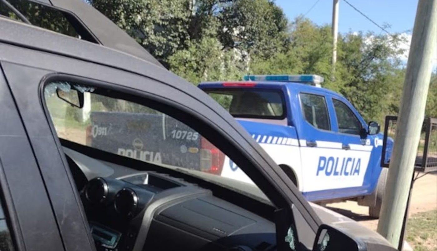 Salsipuedes: la Policía rescató a una nena de 3 años que quedó atrapada en un auto | Córdoba