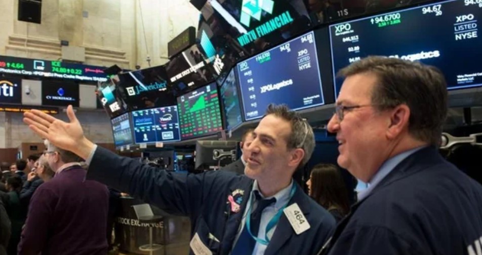 El riesgo país cayó al nivel más bajo desde las elecciones primarias de 2019 en la Argentina | Política y economía