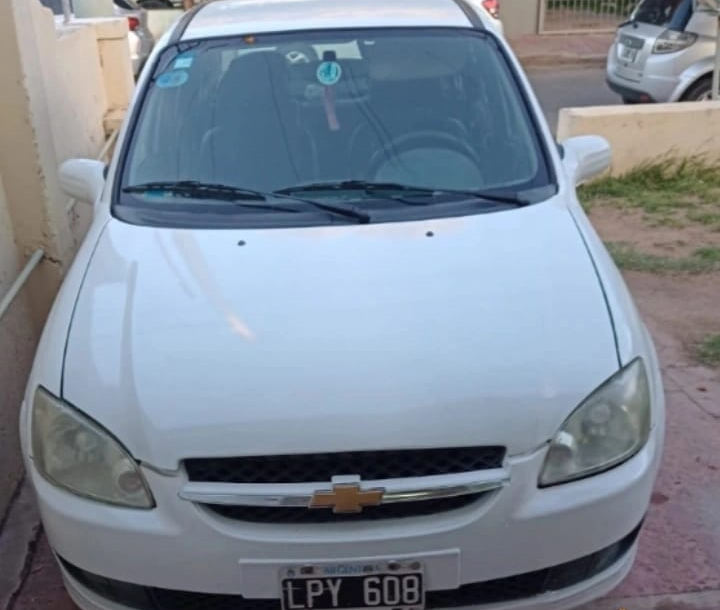 Ahorró durante un año entero y en menos de un minuto, le robaron su auto: ocurrió en barrio San Vicente | Córdoba