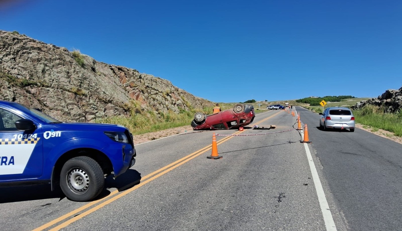 Murió una mujer tras volcar su auto en el Camino de las Altas Cumbres | Córdoba