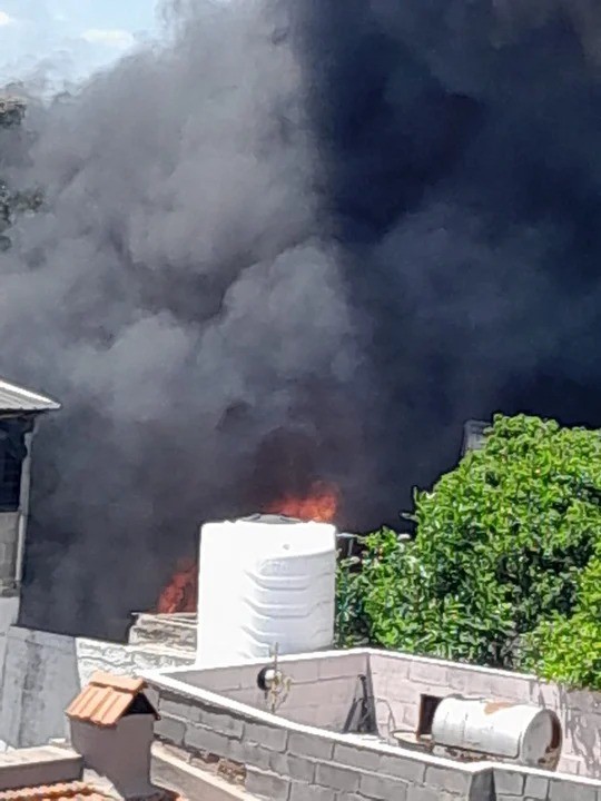 Barrio Ampliación Empalme: bomberos lograron contener un incendio | Córdoba