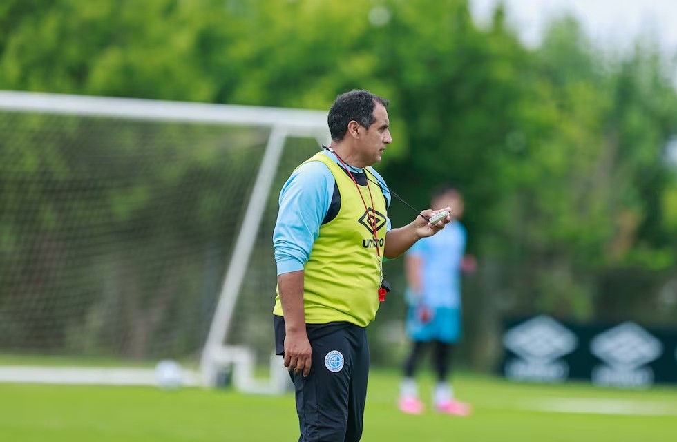 Con el interinato del Beto Fernández Belgrano visita a San Lorenzo por la fecha 25 de la Liga Profesional | Deportes