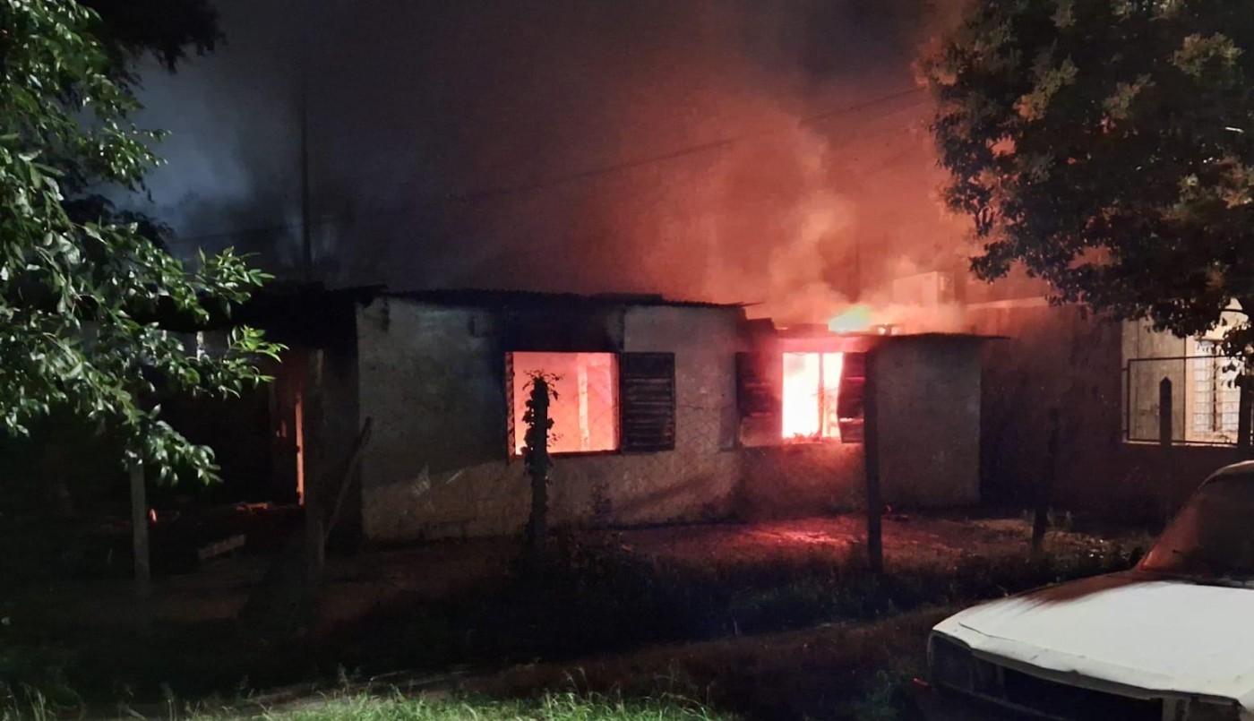 Un incendió arrasó con una casa en barrio Nuevo Argüello | Córdoba