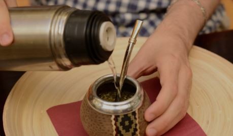 Productores yerbateros inician un paro en reclamo de mejores precios: podría durar hasta marzo | Política y economía