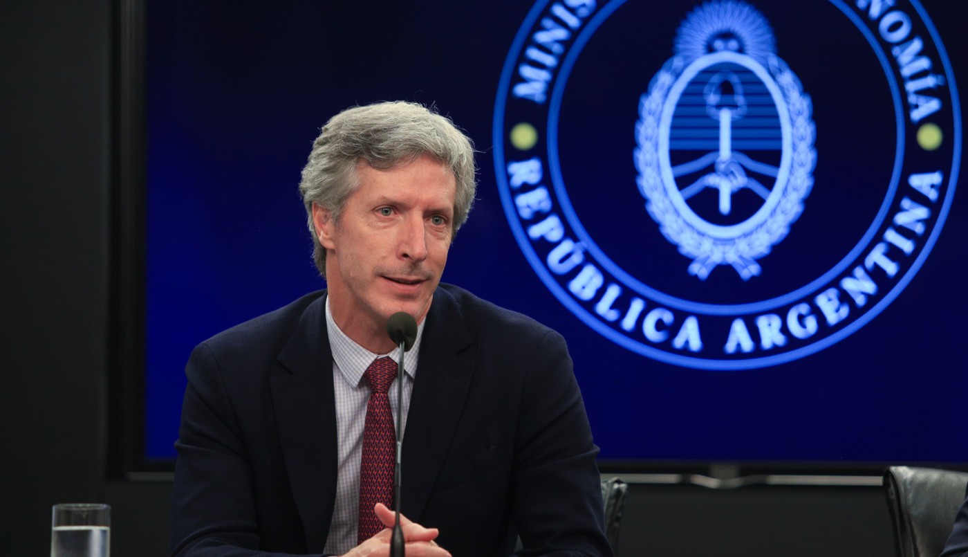 El Banco Central volvió a bajar la tasa de interés: pasó del 35% al 32% anual | Política y economía