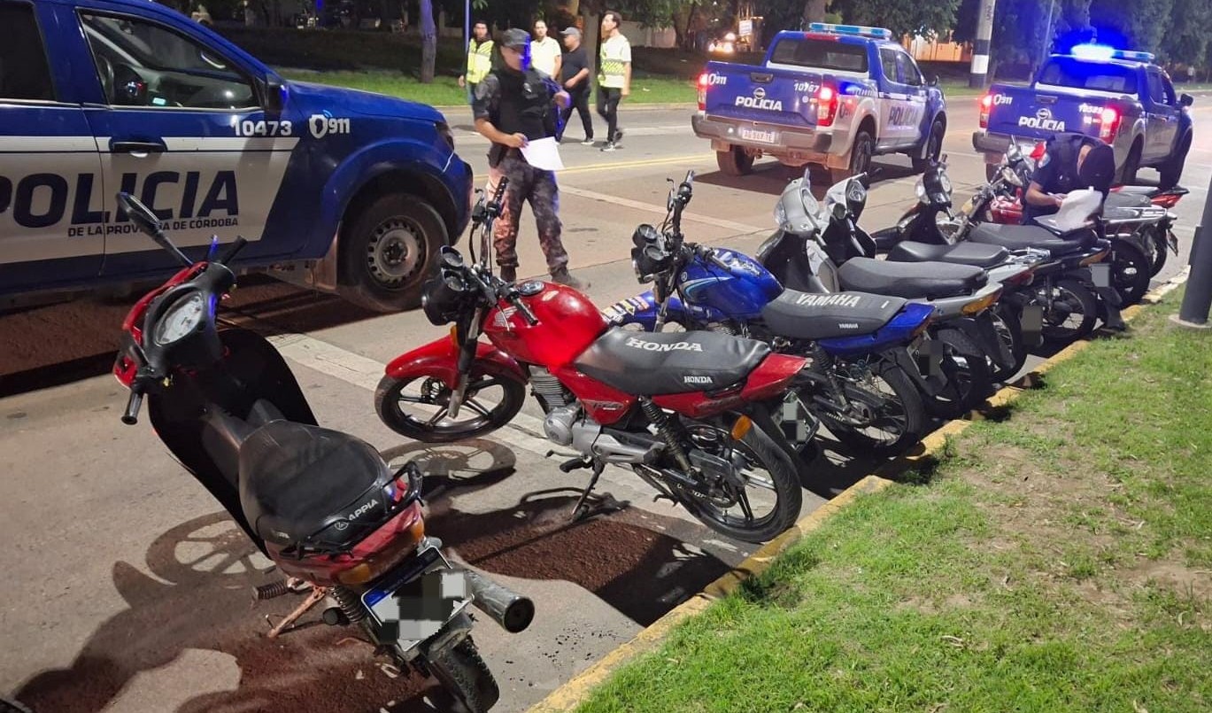 La Policía secuestró más de 50 vehículos en un operativo en la ciudad de Córdoba: hay cuatro detenidos | Córdoba