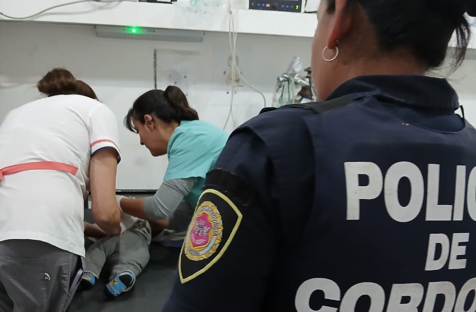 Río Segundo: un grupo de policías le salvó la vida a un bebé de 7 meses que se había ahogado | Córdoba