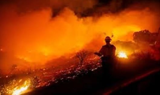 Más de 6.000 personas fueron evacuadas por incendios en California | Internacionales