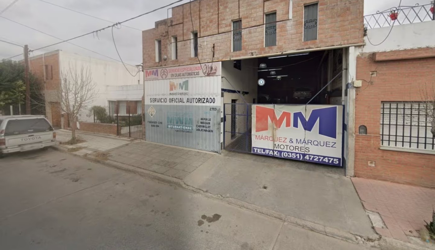 Robaron cuatro vehículos de un taller mecánico en Córdoba | Córdoba