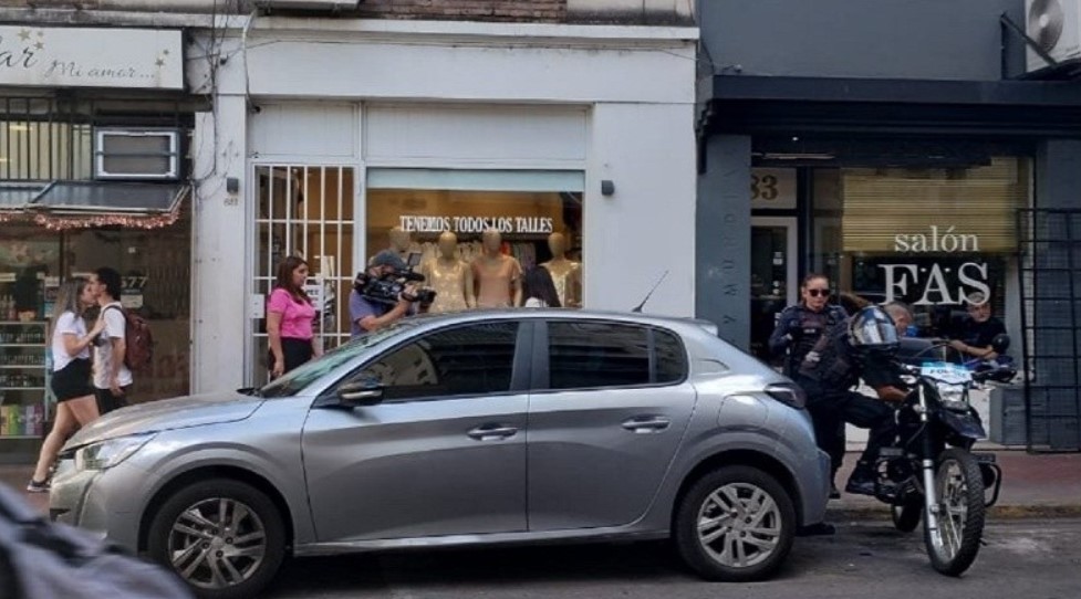 Tragedia con una mascota en Rosario: "Me lo olvidé", un perro quedó encerrado más de 7 horas en un auto | Actualidad