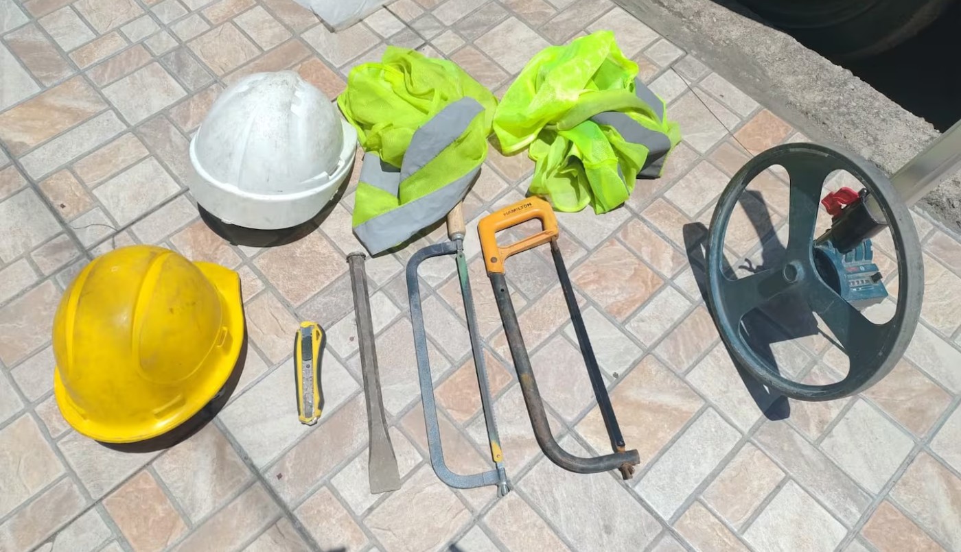 Detuvieron a dos hombres que se hacían pasar por empleados de telecomunicaciones para robar | Córdoba