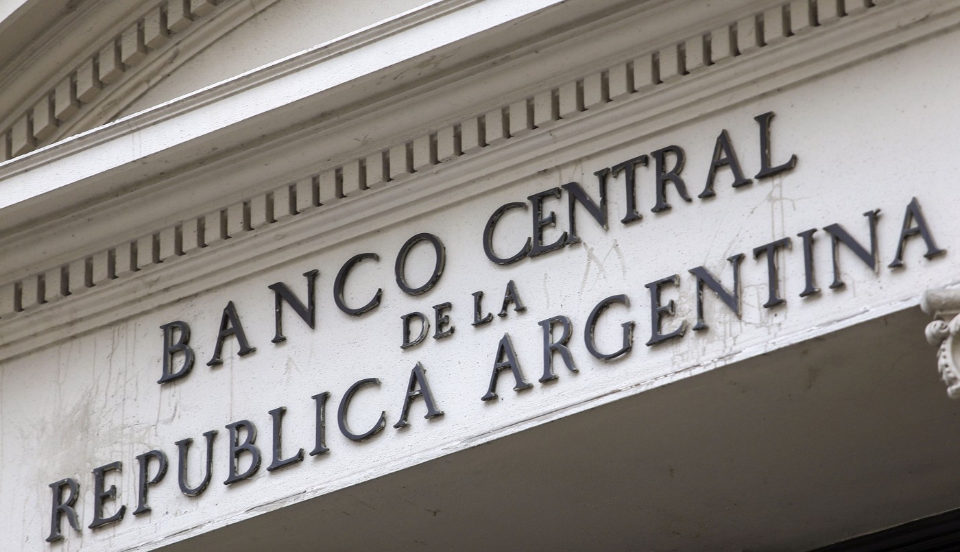 La venta de divisas del Banco Central alcanzó un récord semanal en la era Milei | Política y economía