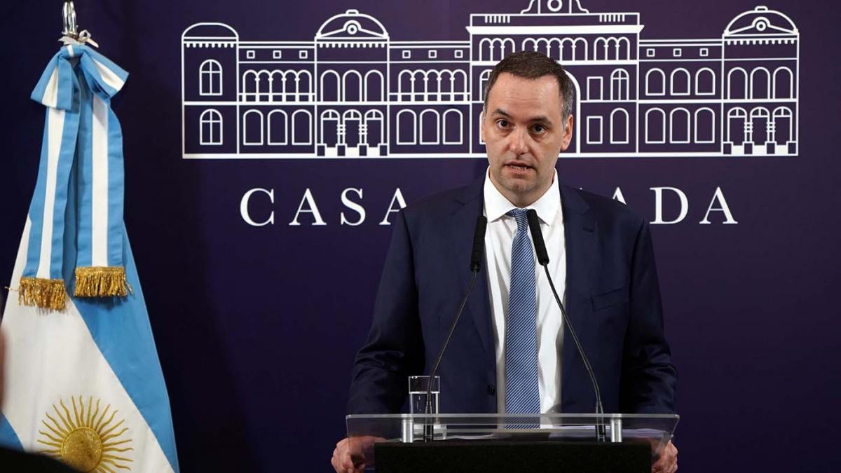 Adorni: "Macri se quedó sin nafta" | Política y economía