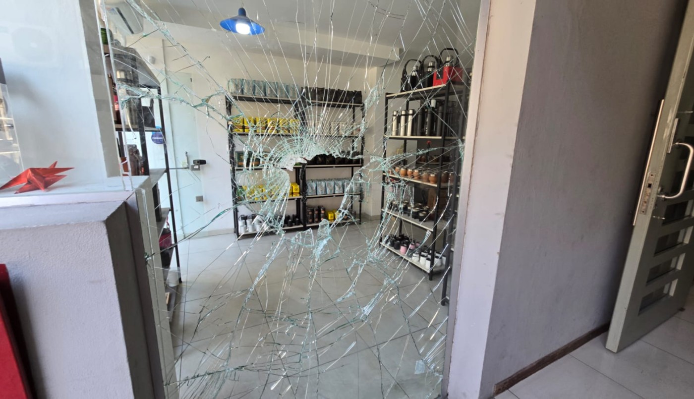 Un naranjita asaltó dos veces al mismo negocio en menos de 48 horas, a metros de la Central de Policía | Córdoba