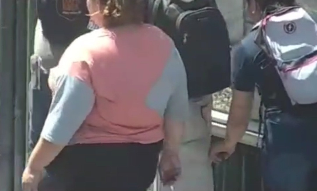 Robaban disimuladamente en pleno centro de Córdoba y una cámara los captó: los detuvieron | Córdoba