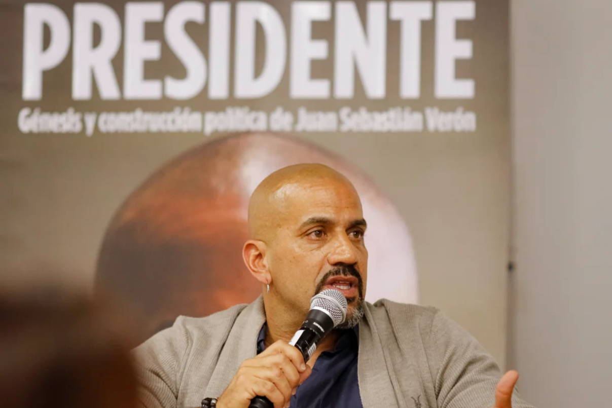 Verón defendió el acuerdo de Estudiantes con Foster Gillett: "Nadie viene a llevarse nada" | Deportes