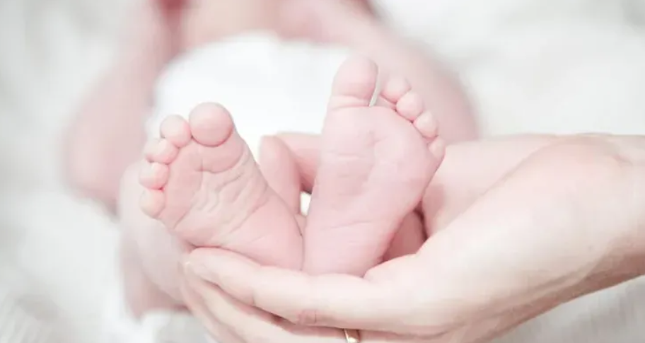 ¿Cuándo y dónde nació el primer bebé argentino de 2025? | Actualidad
