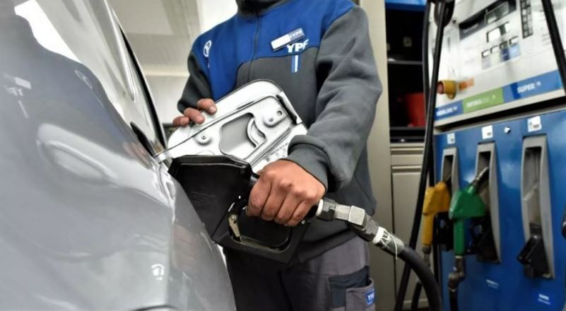 Rige el nuevo aumento de 1,75% en los combustibles | Política y economía