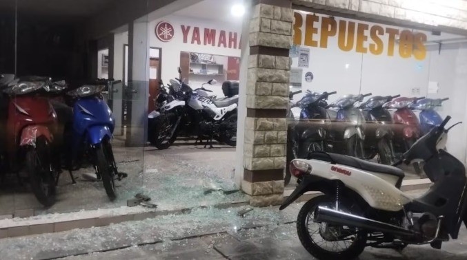 Asaltaron una concesionaria en Alta Gracia y se robaron 5 motos | Córdoba