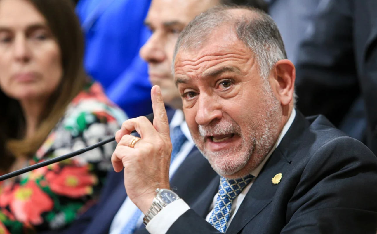 Luis Juez abandona la presidencia del bloque PRO en el Senado: quiere ser candidato de Milei | Política y economía