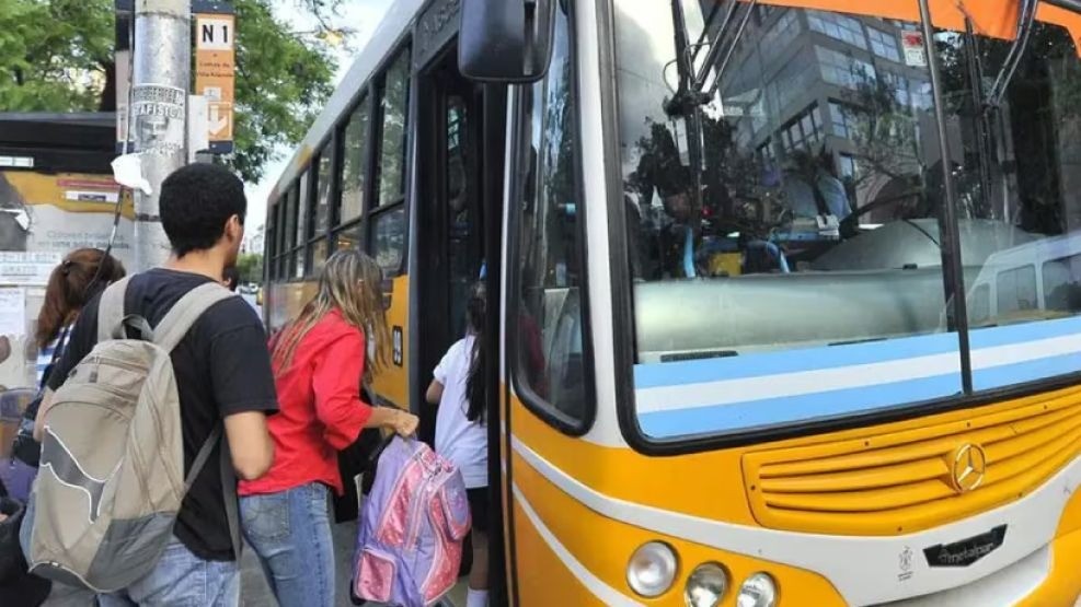 Un corte total en la calle Belgrano afecta el recorrido de ocho líneas de colectivos: los nuevos trayectos | Córdoba